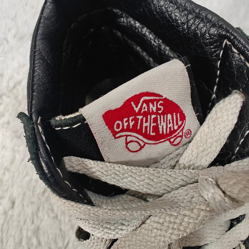 Vans Sk8-Hi High Top Sneakers Kids 1.5 Black White Classic Skater Grunge Shoes - Picture 10 of 12